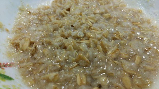 水を加えてレンチンしたオーツ(オールドファッションド)