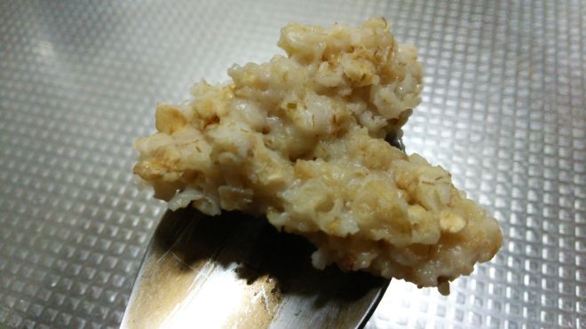 水を加えてレンチンしたオーツ(クイック1ミニッツ)の拡大